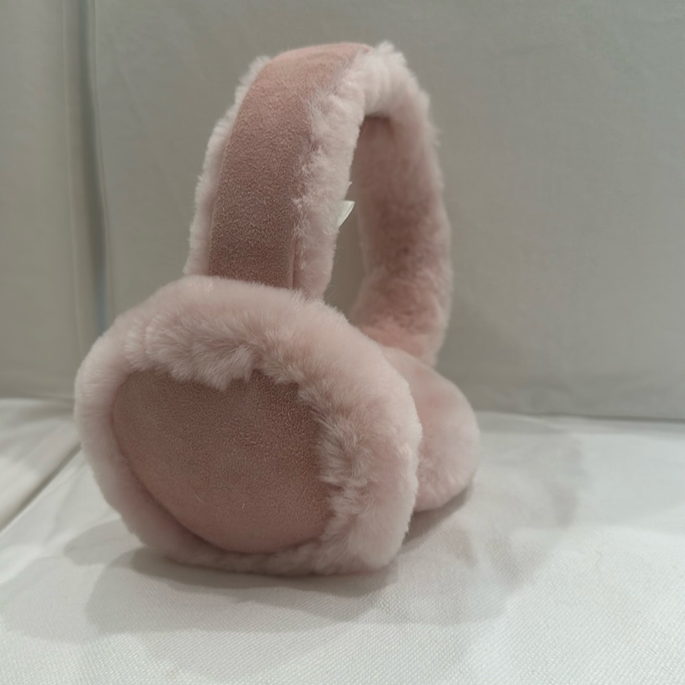 UGG Sheepskin Bluetooth Earmuff Pink (Almost New) with original UGG box